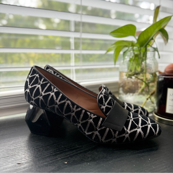 Emporio Armani Geometric Black and White Loafers - Picture 8 of 8